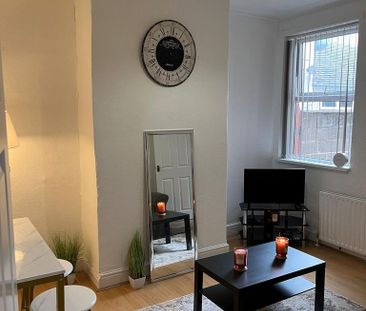1 bedroom in a house share to rent - Photo 5