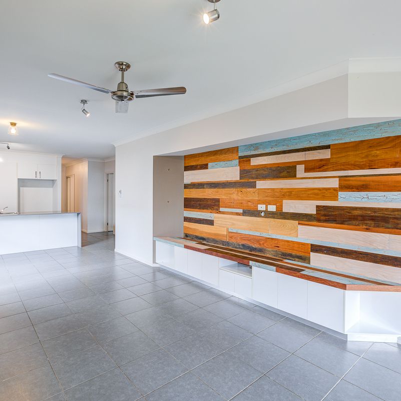 Low Maintenance Home - Photo 1