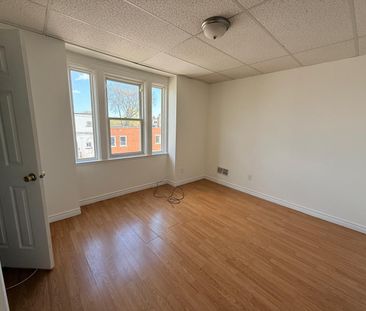 For Lease - 102 Thirty Ninth Street Unit# 2, Toronto, Ontario - Photo 3