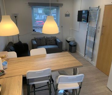 5 bedroom house to rent - Photo 1