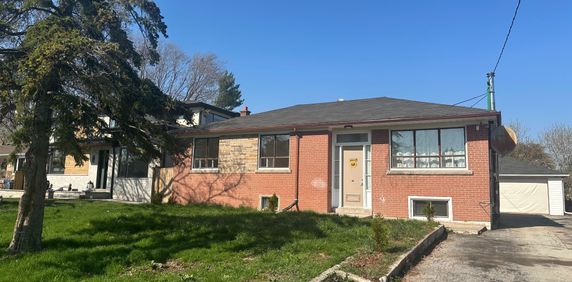 For Lease - 451 Sandmere Place, Oakville, Ontario - Photo 2