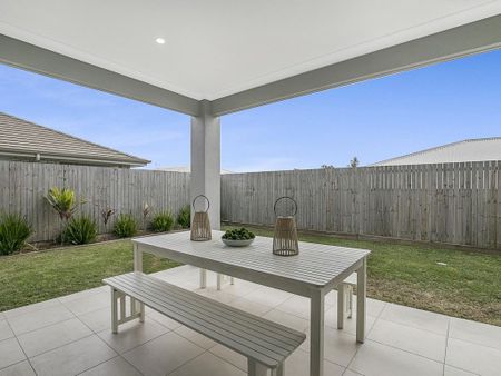 17 Cardwell Circuit, Thornlands QLD 4164 - House For Rent | Domain - Photo 5