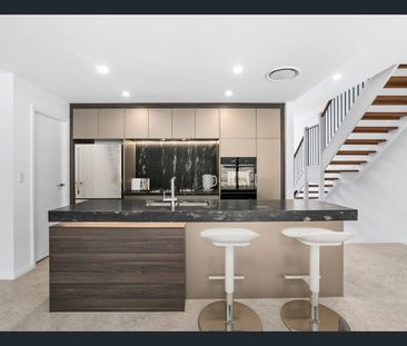 Modern Multi-Level Home Opposite Castle Hill Heritage Park - Photo 6