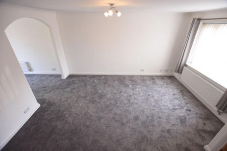 3 bedroom detached house to rent - Photo 3