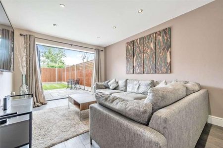 Woking, Surrey, GU21 - Photo 4