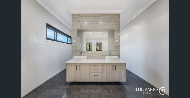 1 Regentville Drive, Elizabeth Hills, NSW 2171 - Photo 1