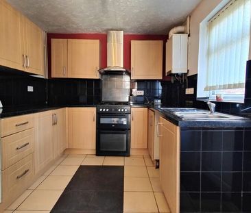 3 bedroom terraced house to rent - Photo 3