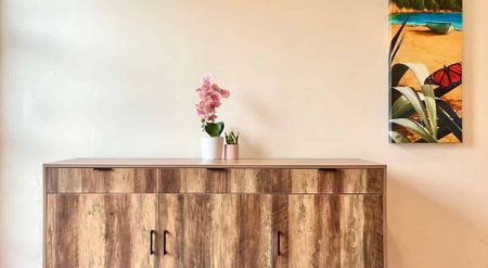 Central and Homely - Photo 5