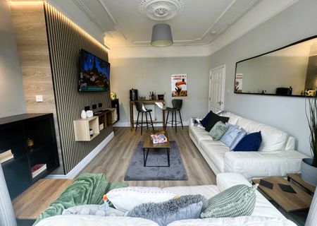 4 Bed Terraced House, Blantyre Road, L15 - Photo 2