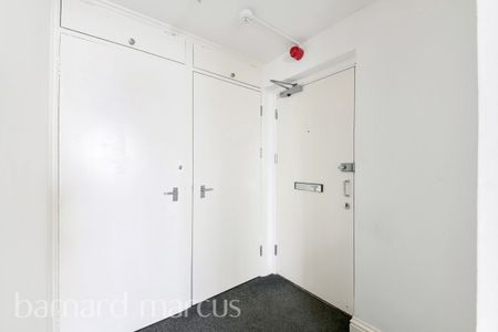 Portsmouth Road, THAMES DITTON - Photo 2