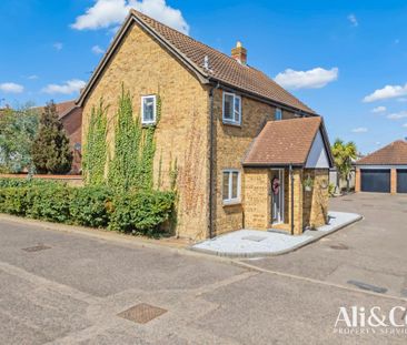 4 bedroom detached house to rent - Photo 3