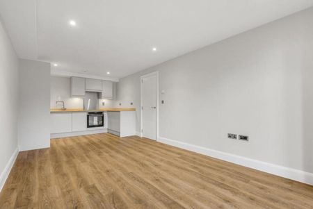 South Road, Weybridge, Surrey, KT13 - Photo 5