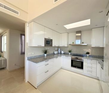 Ático de alquiler en Alcazaba Lagoon, Casares pueblo - Photo 3