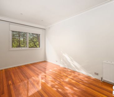 BEACHSIDE VILLA – PRIVATE & LIGHT FILLED - Photo 1