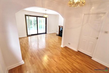 3 bedroom detached house to rent - Photo 3