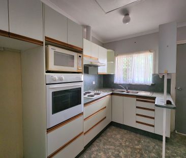 Ideal furnished one bedroom unit with powered shed! - Photo 5