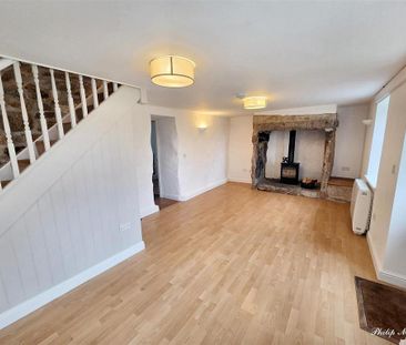 2 bedroom detached house to rent - Photo 1