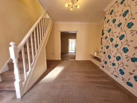 2 bedroom terraced house to rent - Photo 3