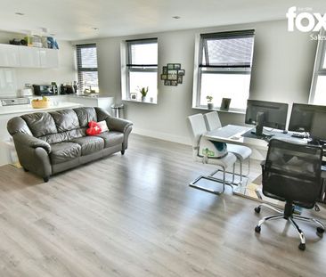 2 bed flat to rent in Victoria House, Princes Road, Ferndown, Dorse... - Photo 1