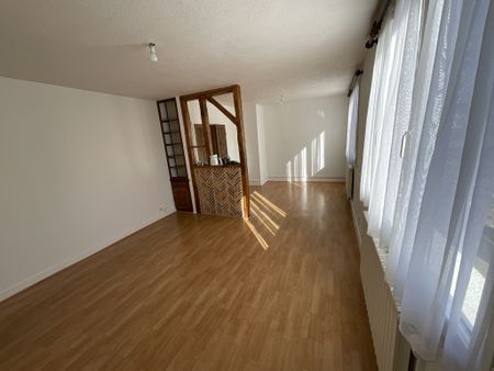 Location Appartement 3 pièces 73m² BOURGES 18000 - Photo 2