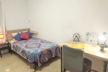 Carrer Isaac Peral, Burjassot, Valencian Community 46100