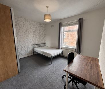 Wellington Street, Heslington Road - P10558 - Photo 6