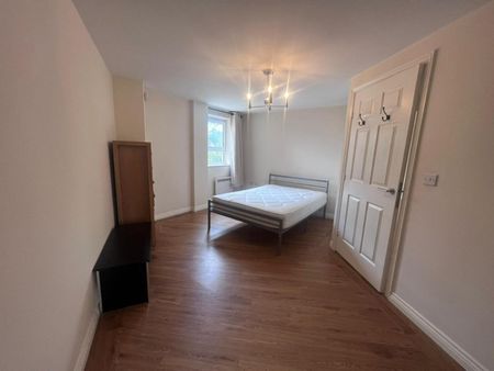 1 bedroom Flat To Let - Photo 5