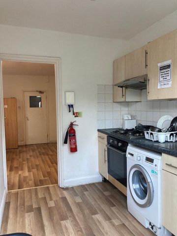 Room in a Shared House, London, E17 - Photo 4