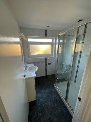 2 Bed Maisonette, Cotelands, CR0 - Photo 3