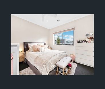 Be Quick, This One Won't Last! - Photo 6