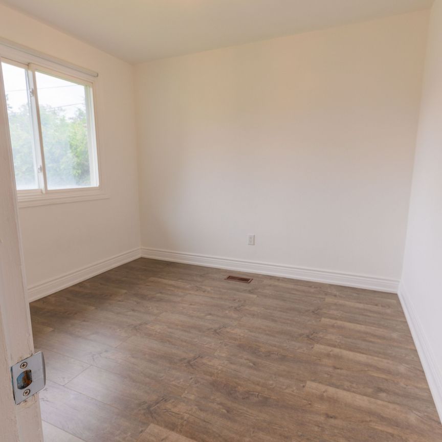 For Lease - 388 Becker Road Unit# Main, Richmond Hill, Ontario - Photo 1