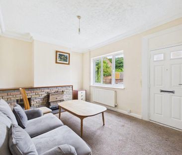 4 bedroom semi-detached house to rent - Photo 1