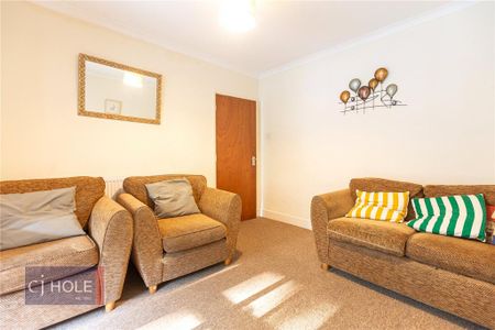 4 bedroom terraced house to rent - Photo 3