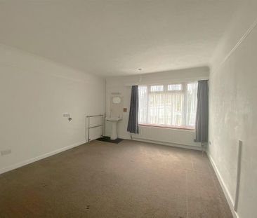 3 bedroom bungalow to rent - Photo 6