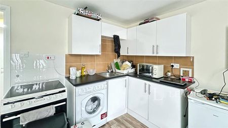 Studio to rent - Photo 4