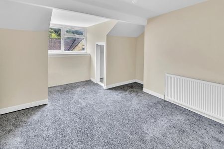 3 bedroom terraced house to rent - Photo 2