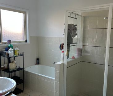 Upper Coomera - Photo 2