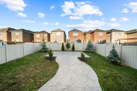 For Lease - 35 Tyndall Drive, Bradford West Gwillimbury, Ontario - Photo 4