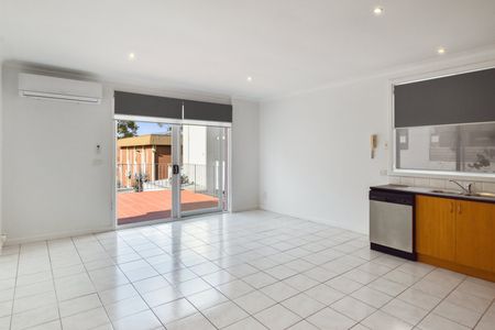 2/32 Best Street, Fitzroy North VIC 3068 - Photo 5