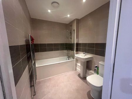 2 bedroom apartment to rent - Photo 4