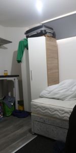 1 bed Studio for Rent - Photo 3