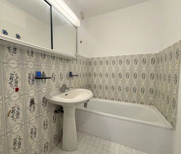 Location Appartement 3 pièces 61m² ANTIBES 06600 - Photo 4