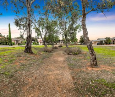 22 Almond Circuit, Munno Para West. - Photo 3