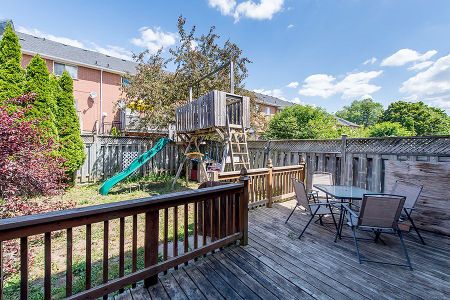 For Lease - 26 Thornbush Court, Richmond Hill, Ontario - Photo 2