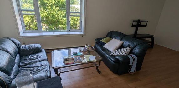 2 CH - 1 SDB - Québec - $1,327 /mo - Photo 2