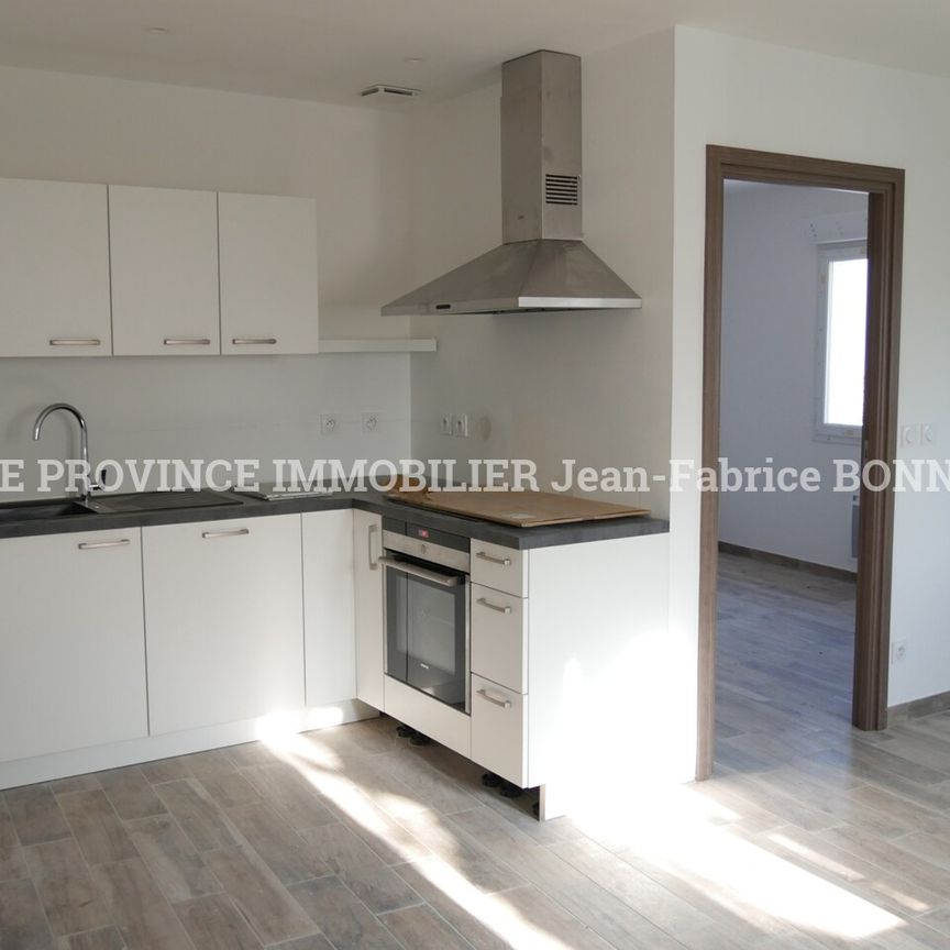 Location Appartement 2 pièces 46m² STE CECILE LES VIGNES 84290 - Photo 1