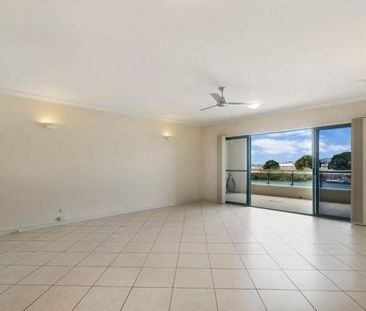 24/1 The Strand, Townsville City - Photo 1