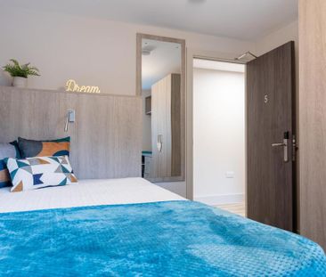 7 bedroom flat to rent - Photo 2