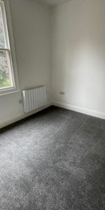 Appletongate, Newark, Notts, NG24 - Photo 3