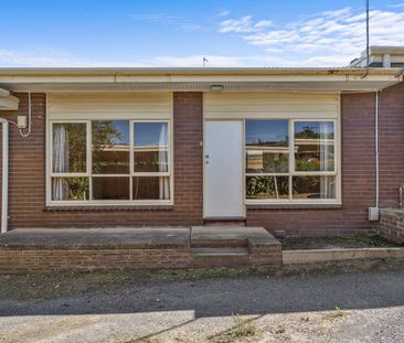 ONE BEDROOM LIVING IN BALLARAT NORTH - Photo 5